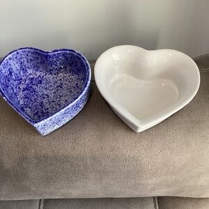 Ceramic pottery heart bowl set blue white